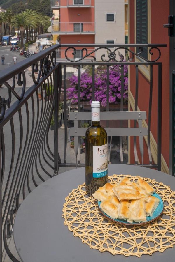 Moneglia In Piazza Apartment Luaran gambar